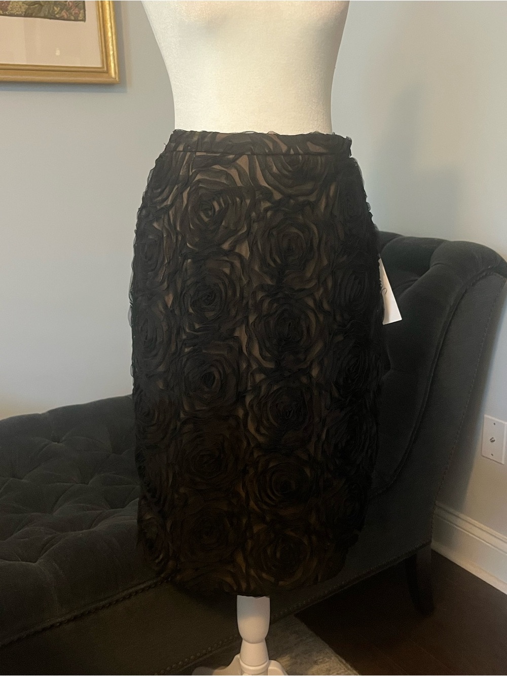 Xscape Black Rose-Embroidered Pencil Skirt